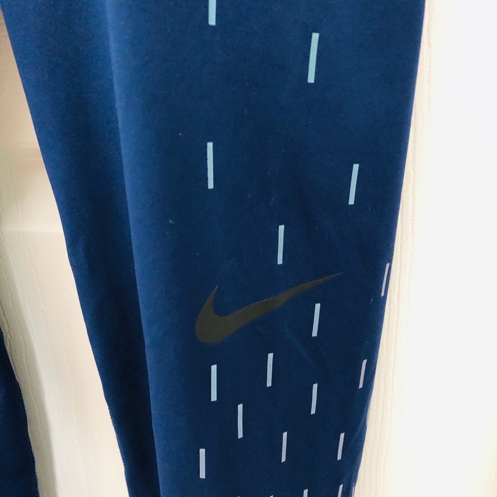 Nike pro designed leggings